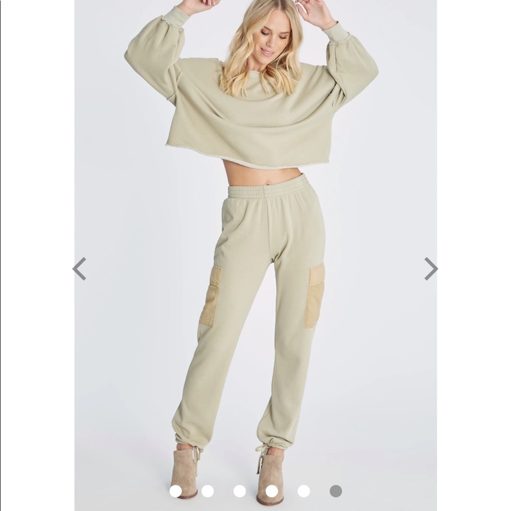 NWT Wildfox Nikki Cargo Jogger Pants / Sweatpants in Basil Light Green and Tan